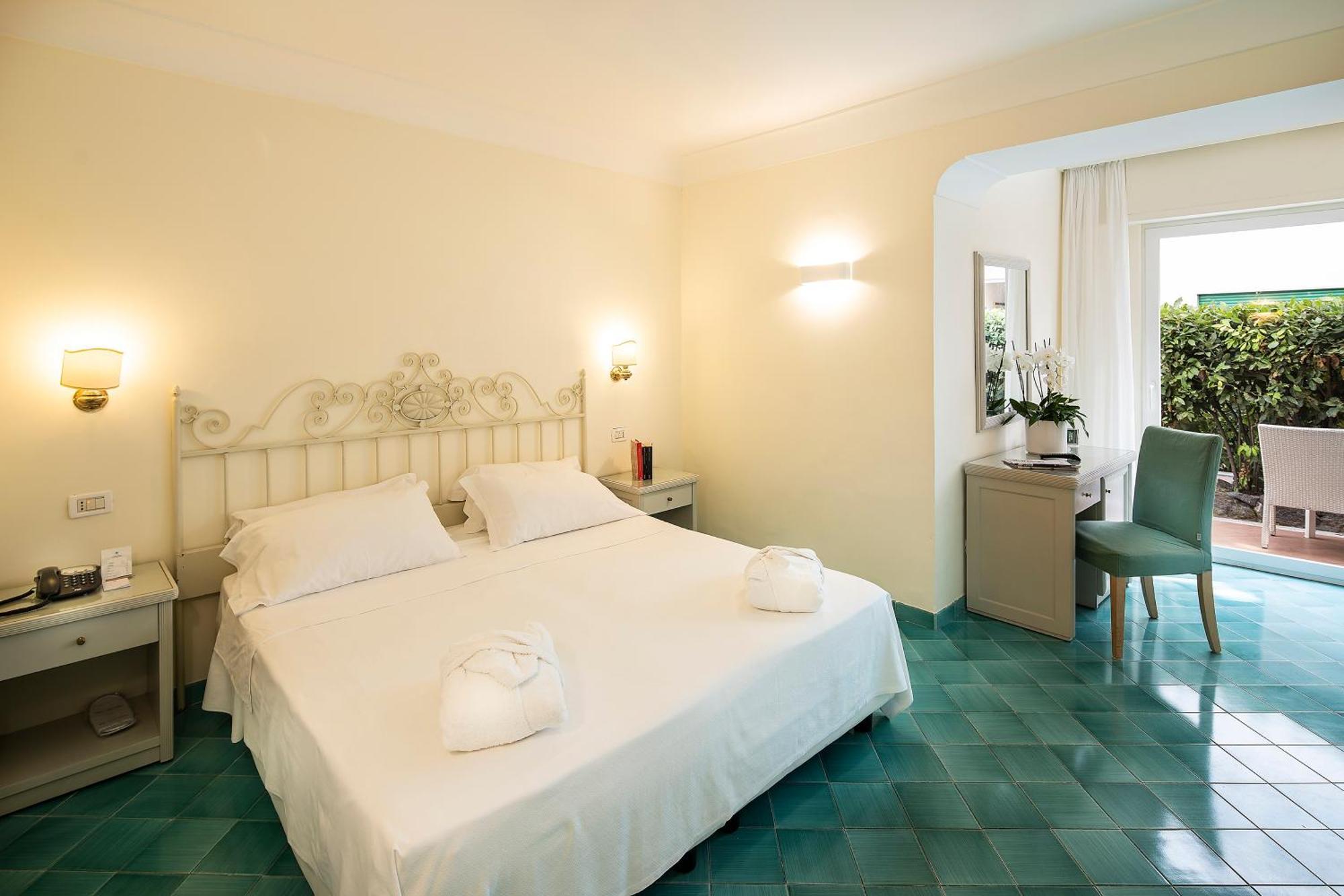 איסקיה Hotel Continental Mare מראה חיצוני תמונה