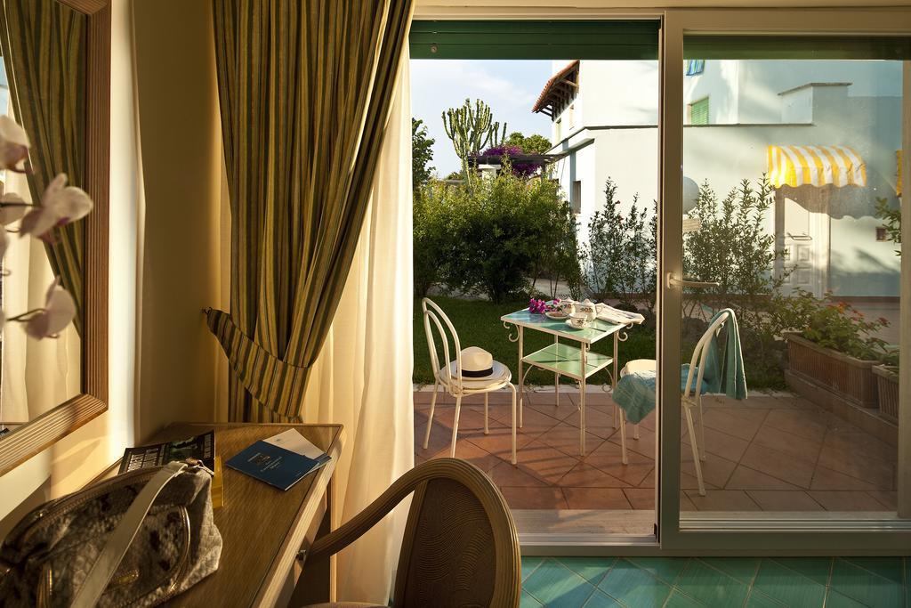 איסקיה Hotel Continental Mare מראה חיצוני תמונה